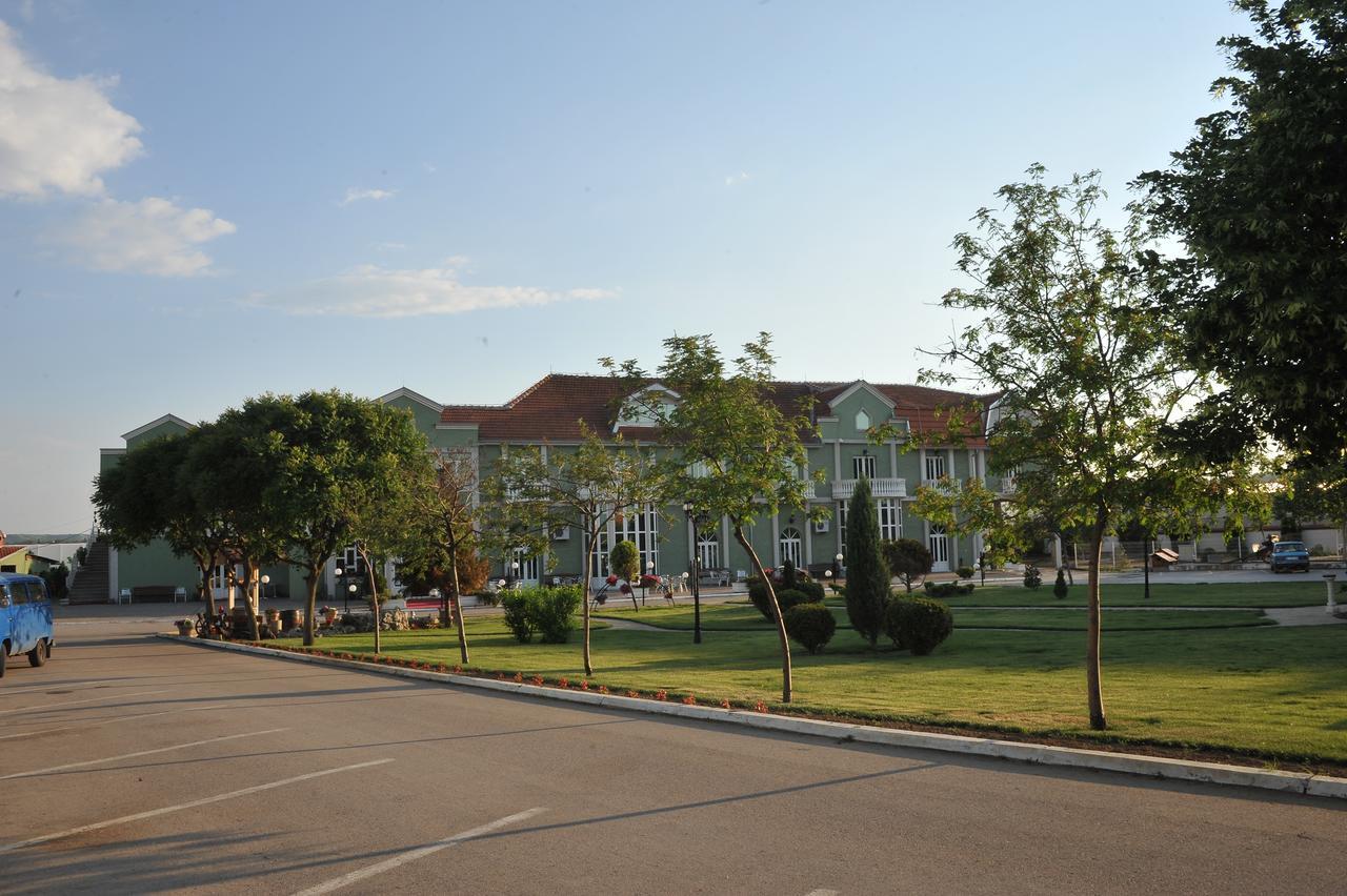 Hotel Zeleni Vir Nis Ngoại thất bức ảnh