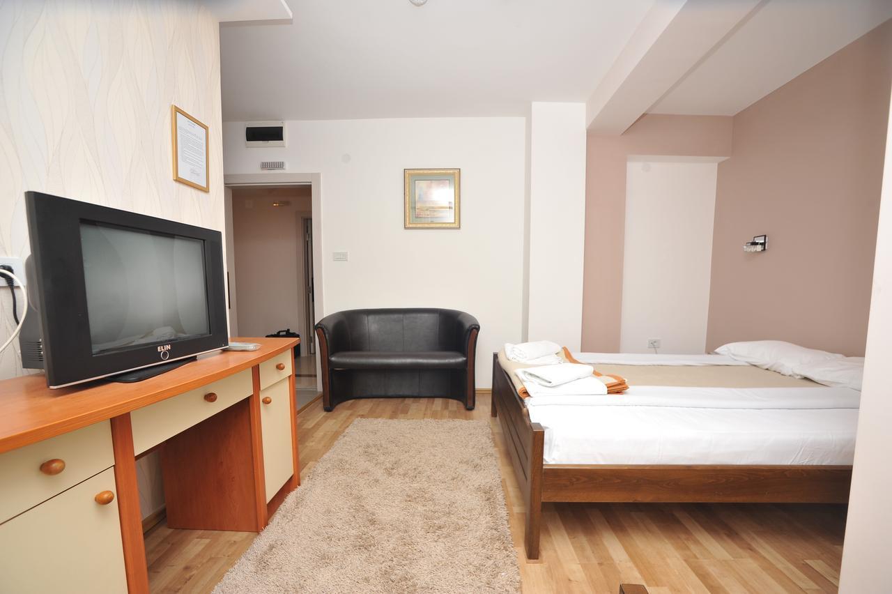Hotel Zeleni Vir Nis Phòng bức ảnh